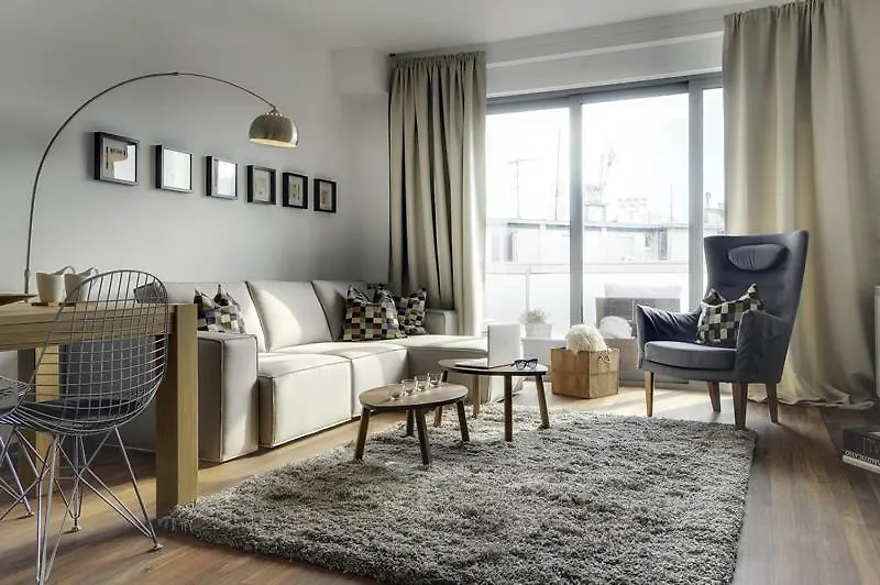 Apartment City Business 普拉